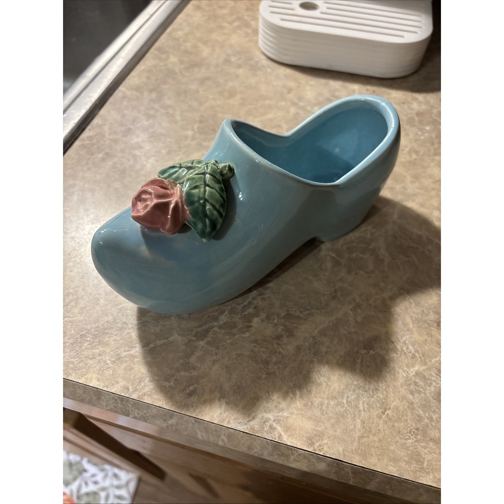VTG McCoy Pottery Blue Dutch Shoe Planter Pink Rose Floral Accent USA 1940s‎ MCM